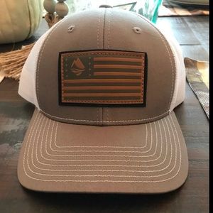 Ocean+Coast Gray/White Hat With Simulated Leather Decoration